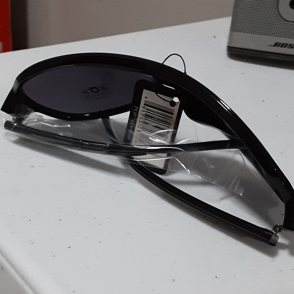 Sunglasses - Picture 2 of 3
